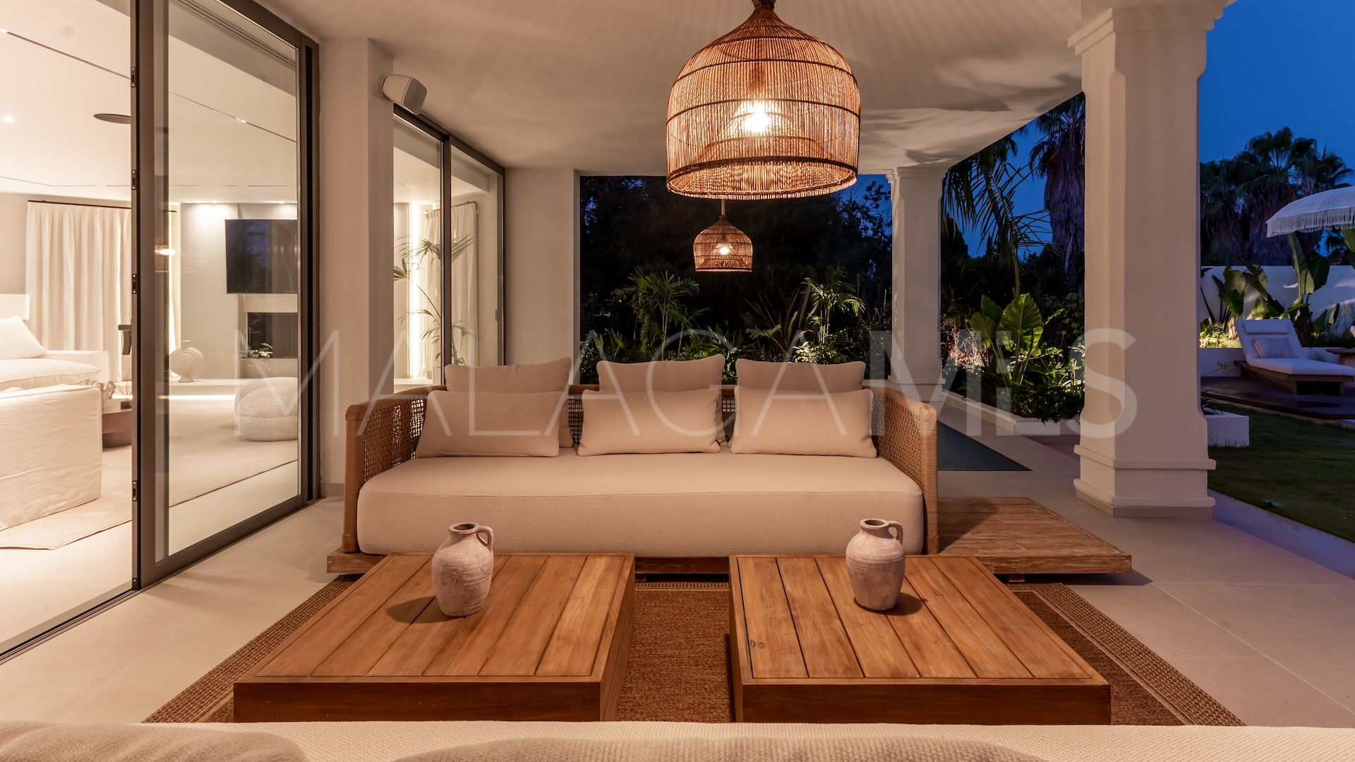 Villa for sale in Atalaya Golf