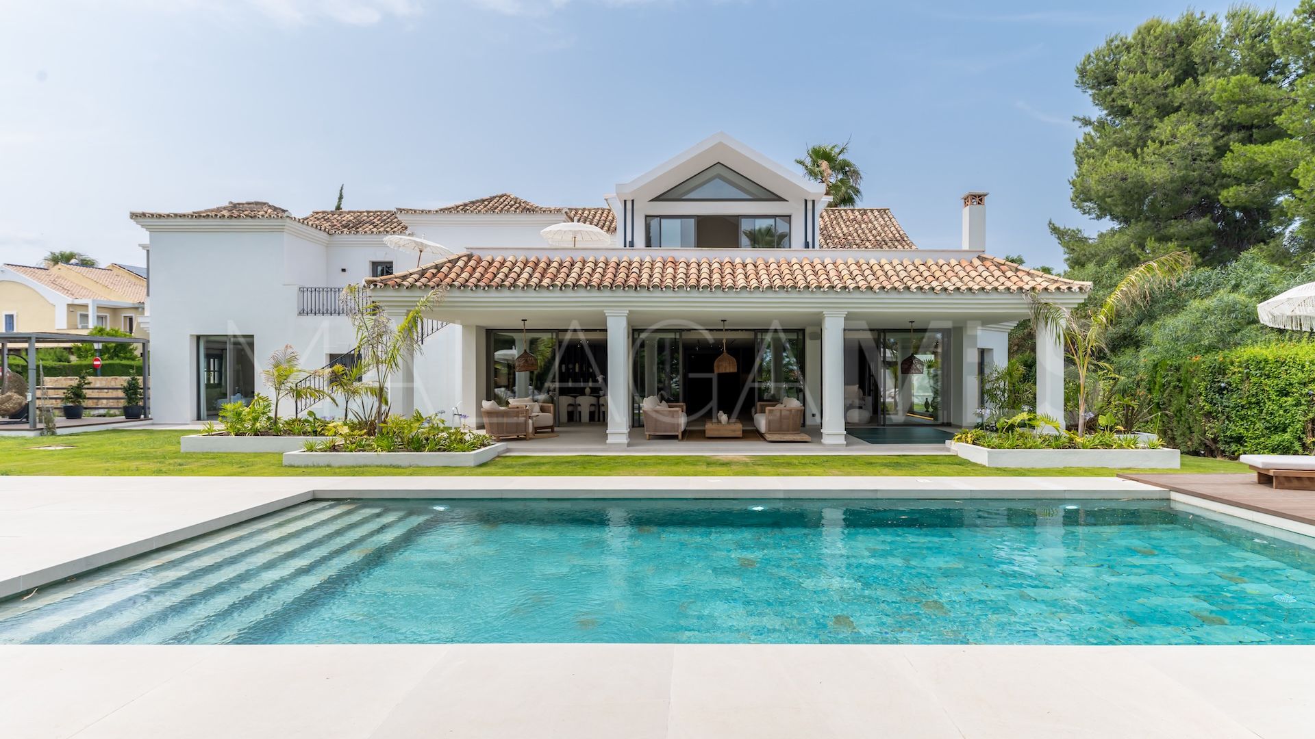 Villa for sale in Atalaya Golf