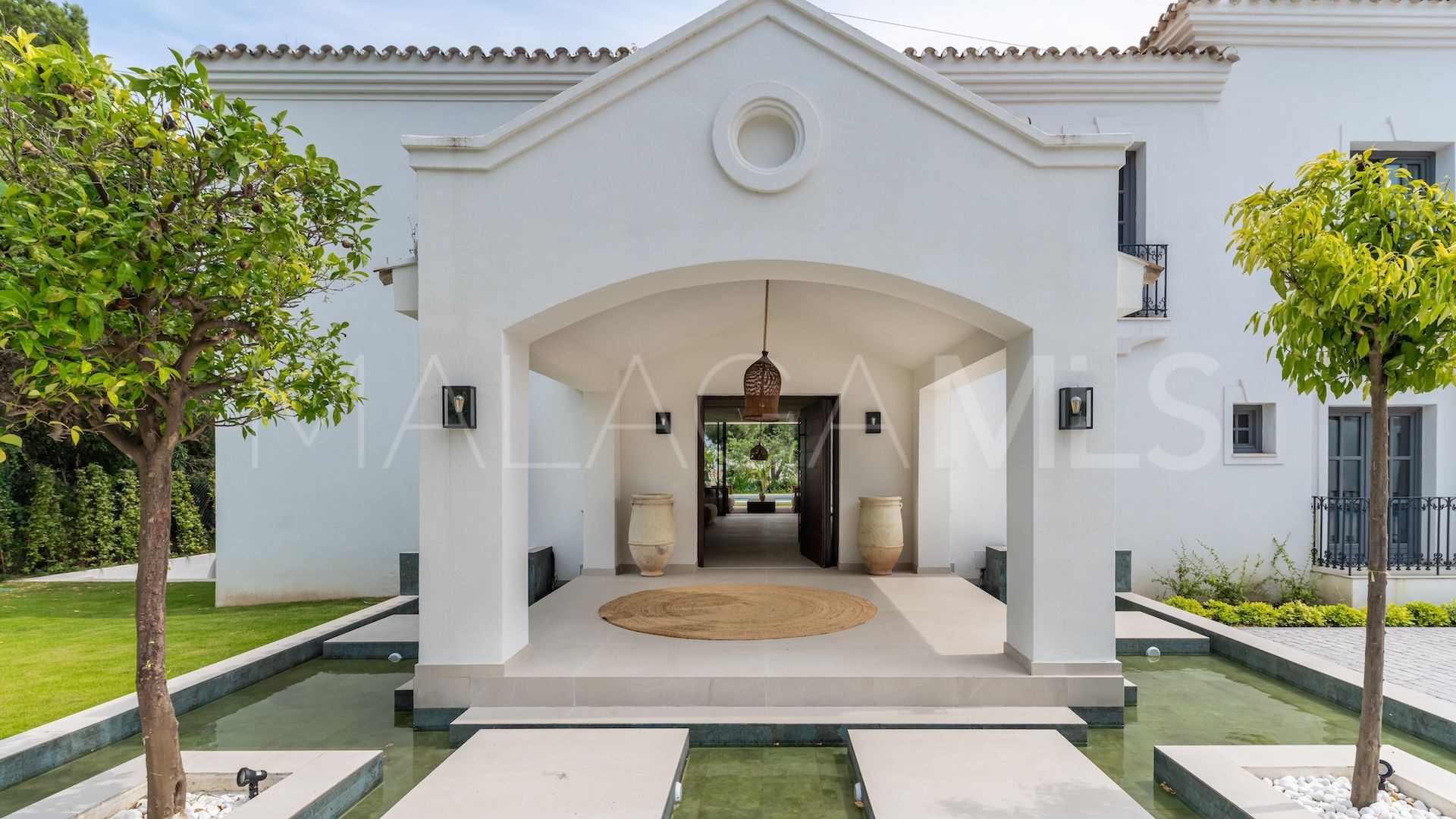 Villa for sale in Atalaya Golf