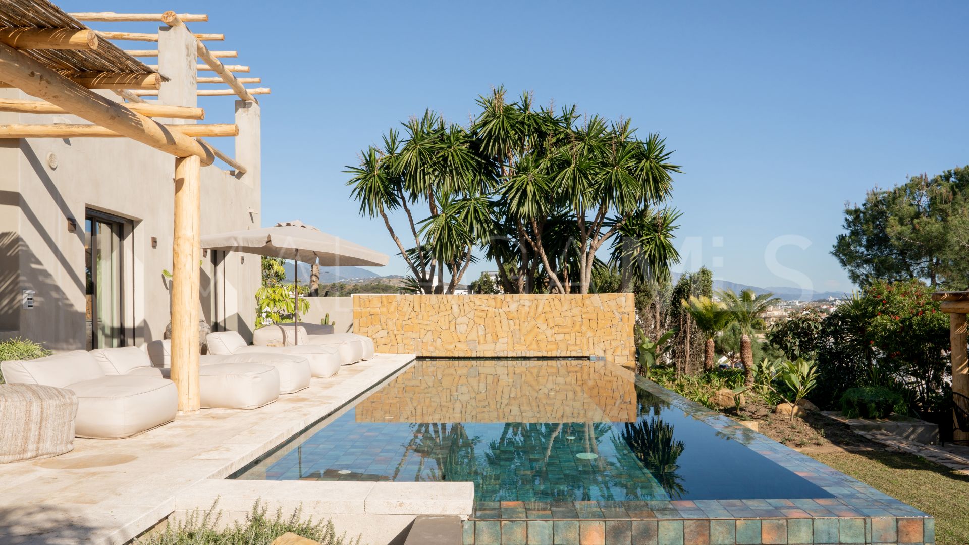 Villa for sale in Selwo