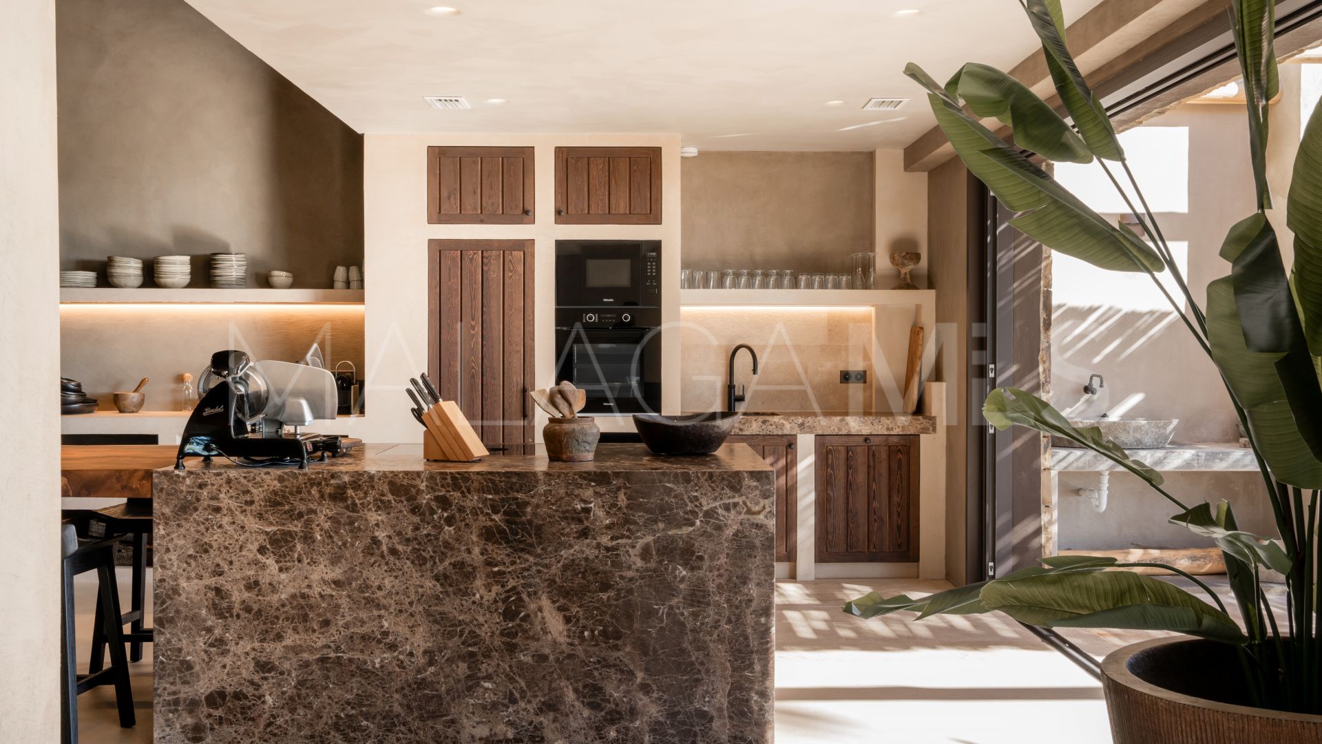 Villa for sale in Selwo