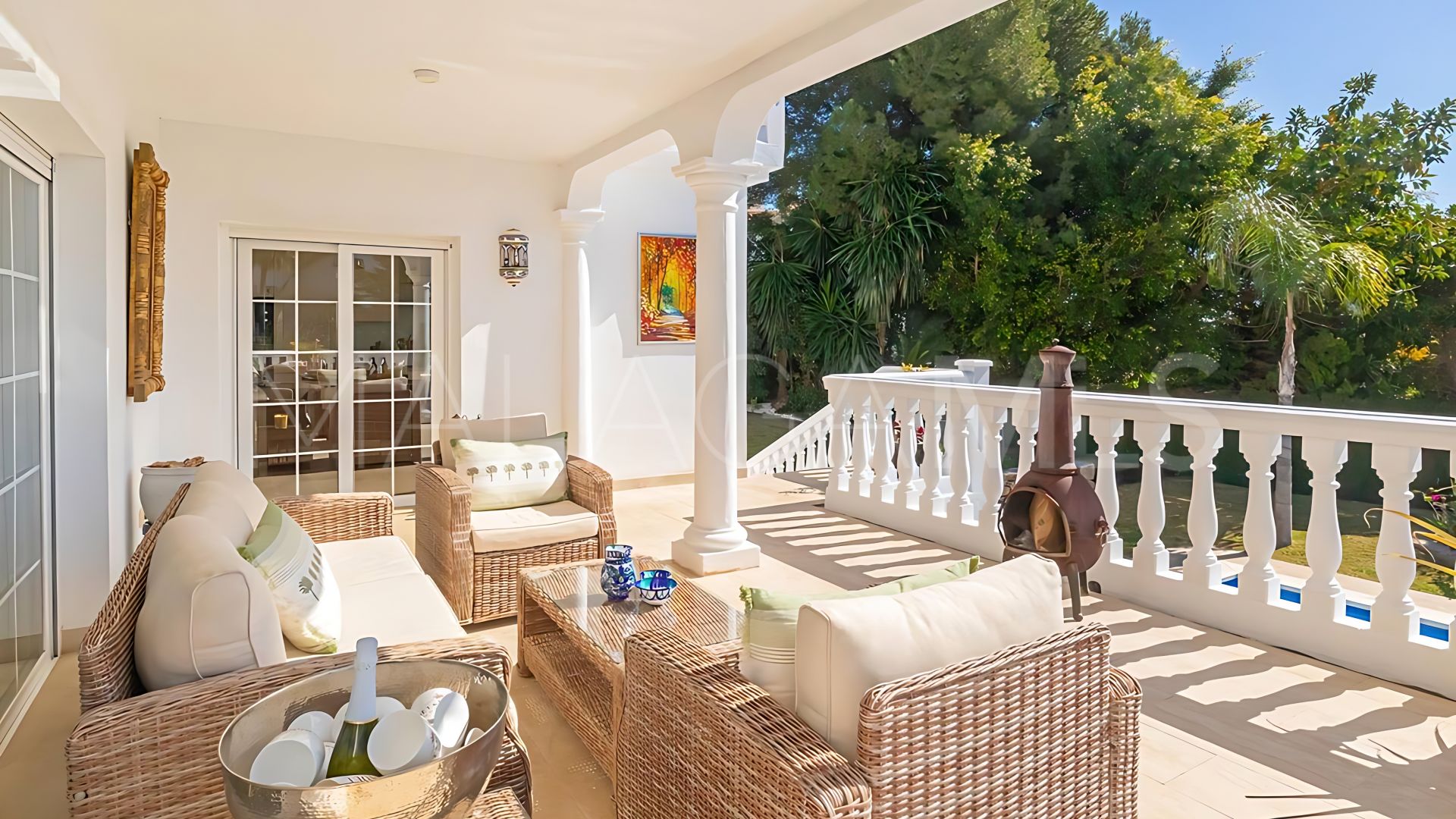 Buy villa with 5 bedrooms in Paraiso Alto