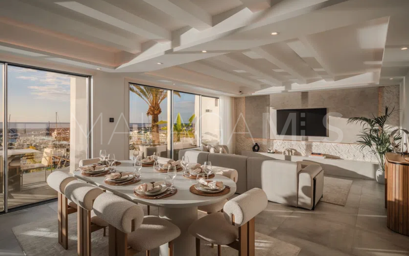 Se vende atico duplex de 4 bedrooms in Marbella - Puerto Banus