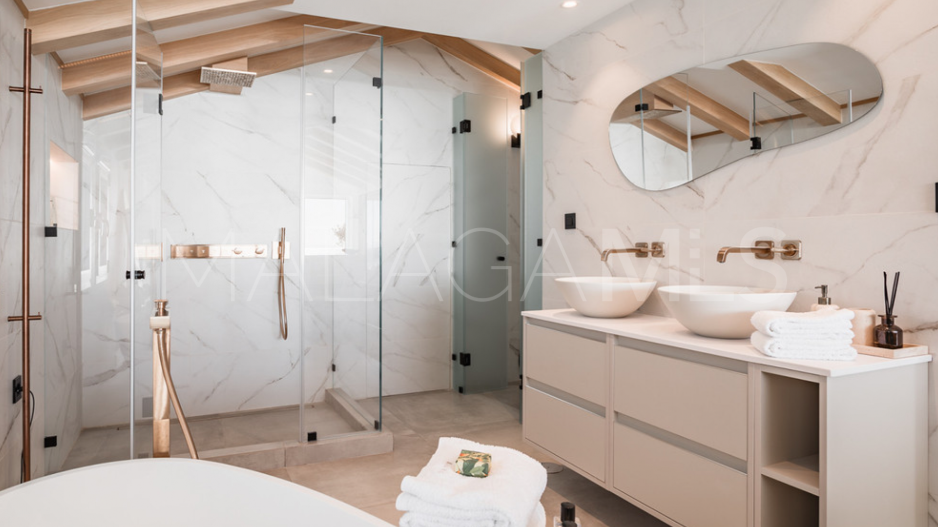 Se vende atico duplex de 4 bedrooms in Marbella - Puerto Banus