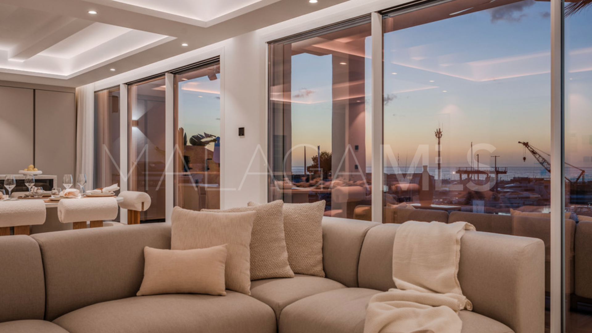 Se vende atico duplex de 4 bedrooms in Marbella - Puerto Banus