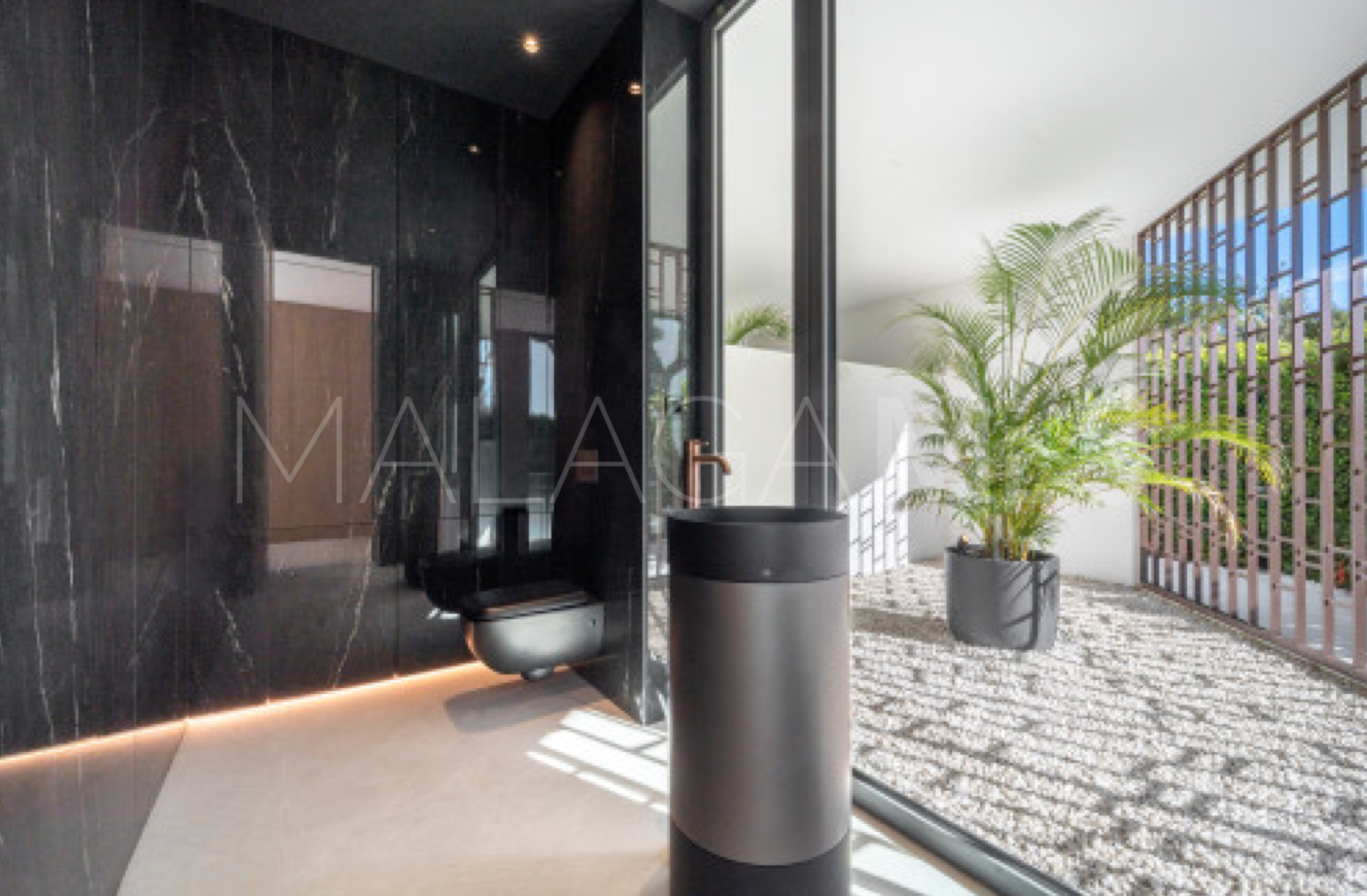 Einfamilienhaushälfte for sale in Golden Mile