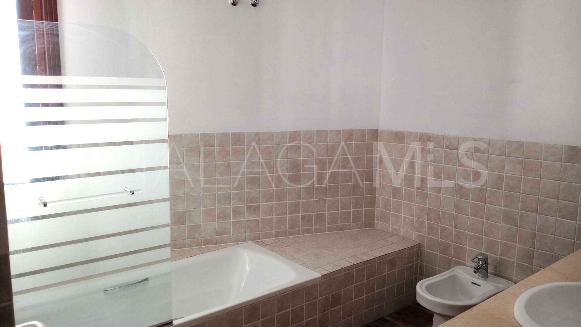 Maison de ville for sale in Paraiso Barronal