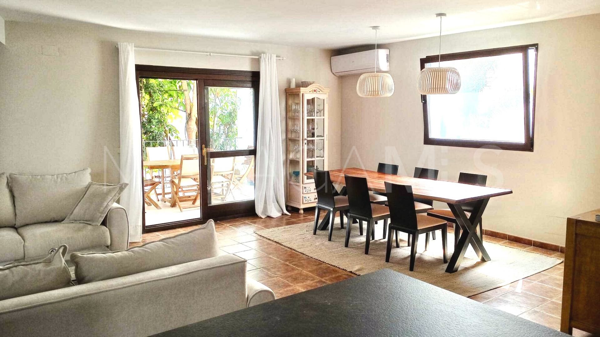 Maison de ville for sale in Paraiso Barronal