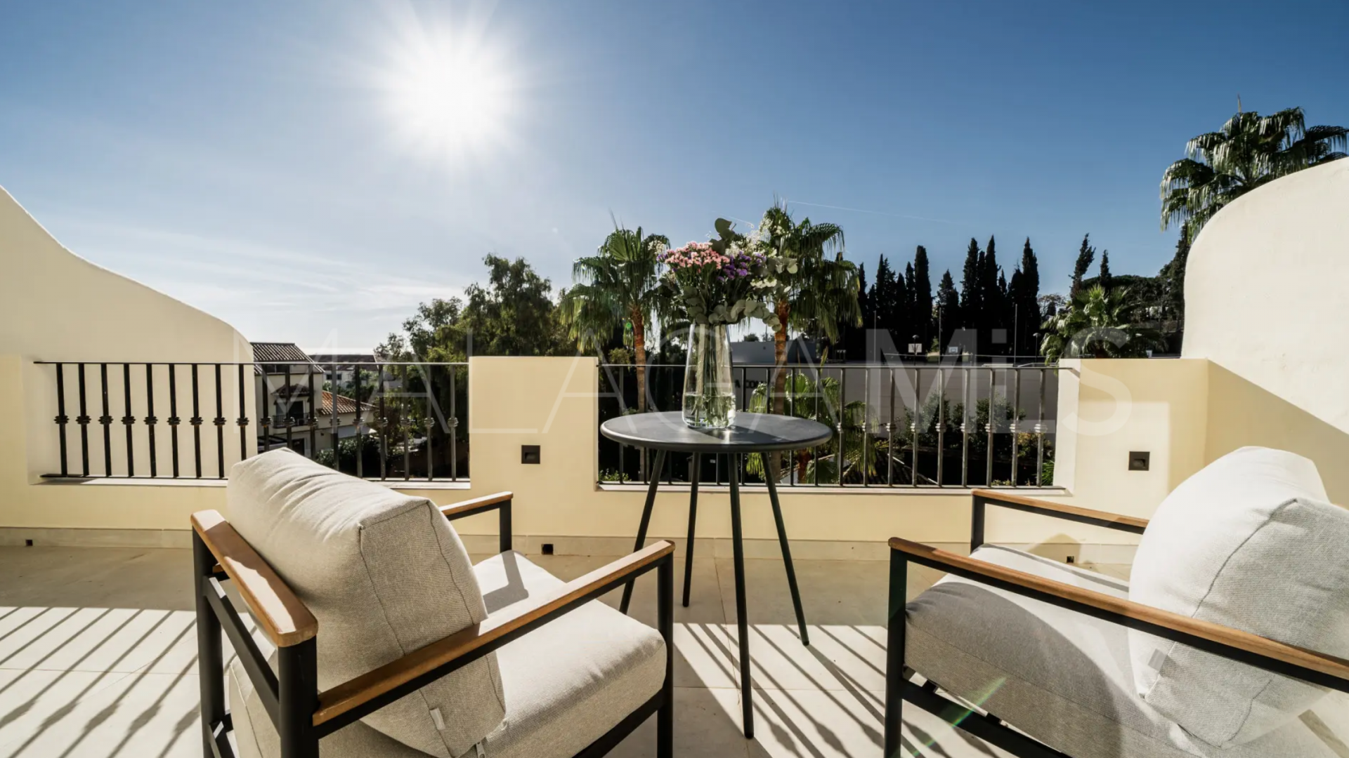 Maison de ville for sale in Los Pinos de Aloha