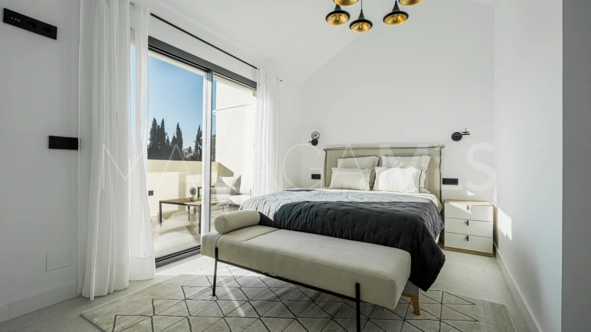 Maison de ville for sale in Los Pinos de Aloha