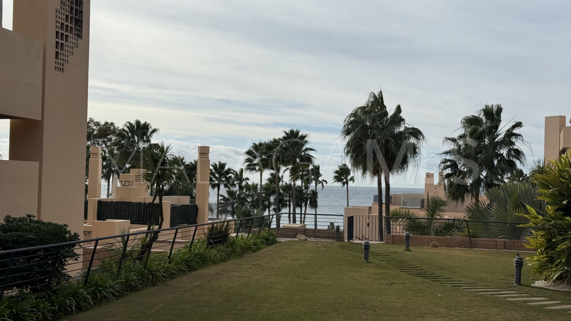 Apartment for sale in Bahia de la Plata with 3 bedrooms