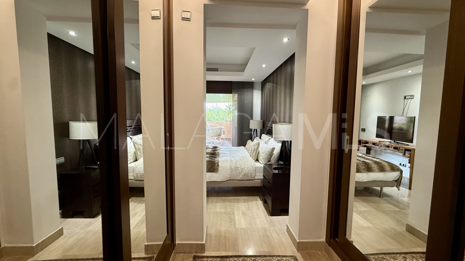 Apartment for sale in Bahia de la Plata with 3 bedrooms