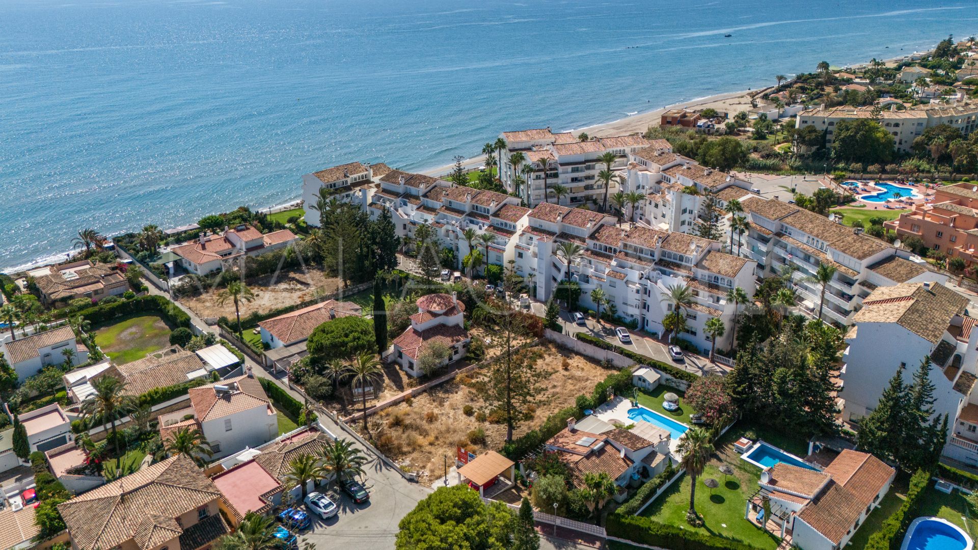 For sale plot in Marbesa