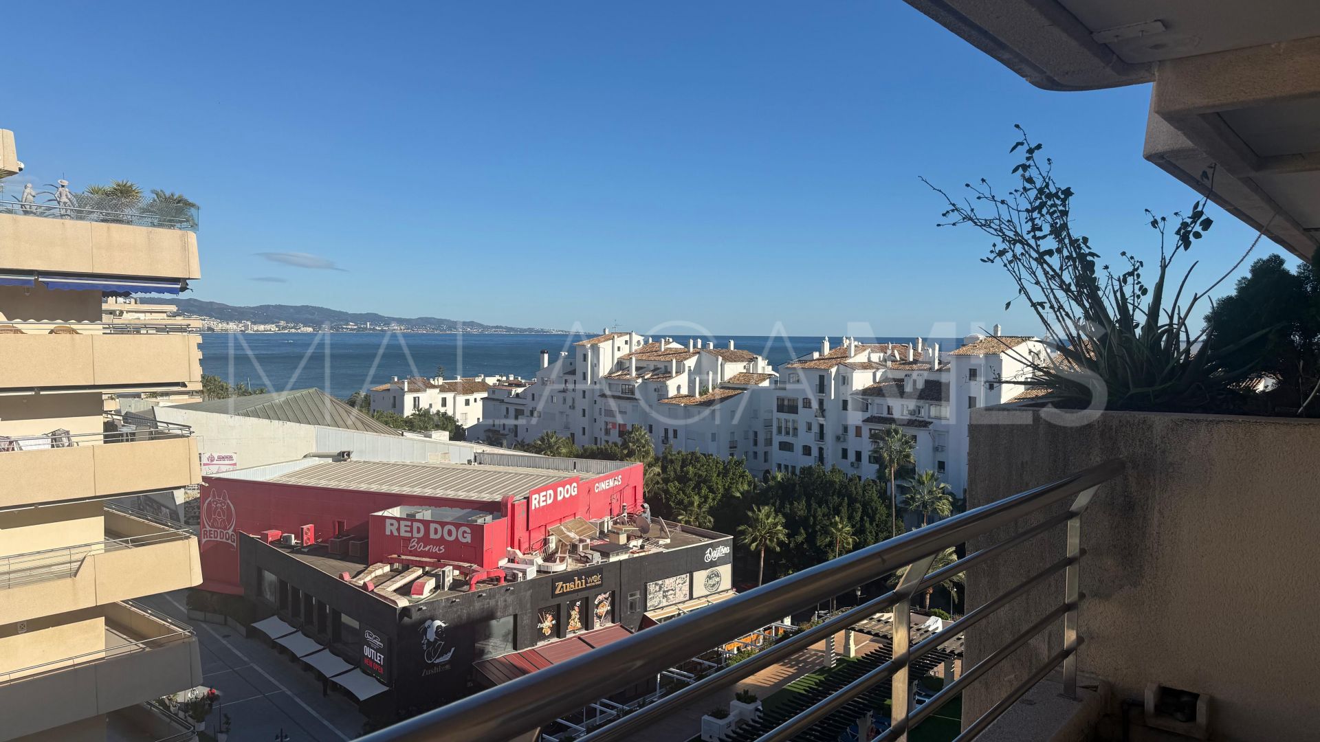 Wohnung for sale in Marbella - Puerto Banus