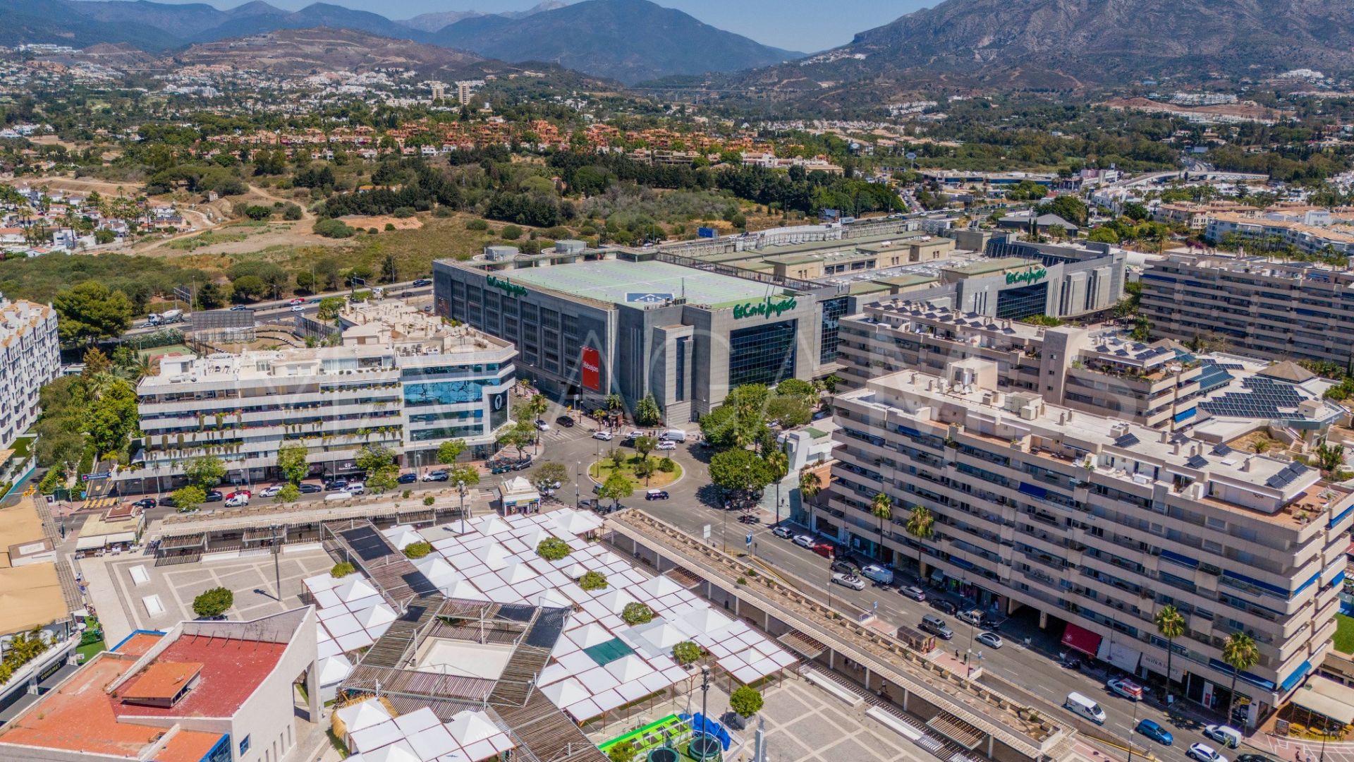 Wohnung for sale in Marbella - Puerto Banus