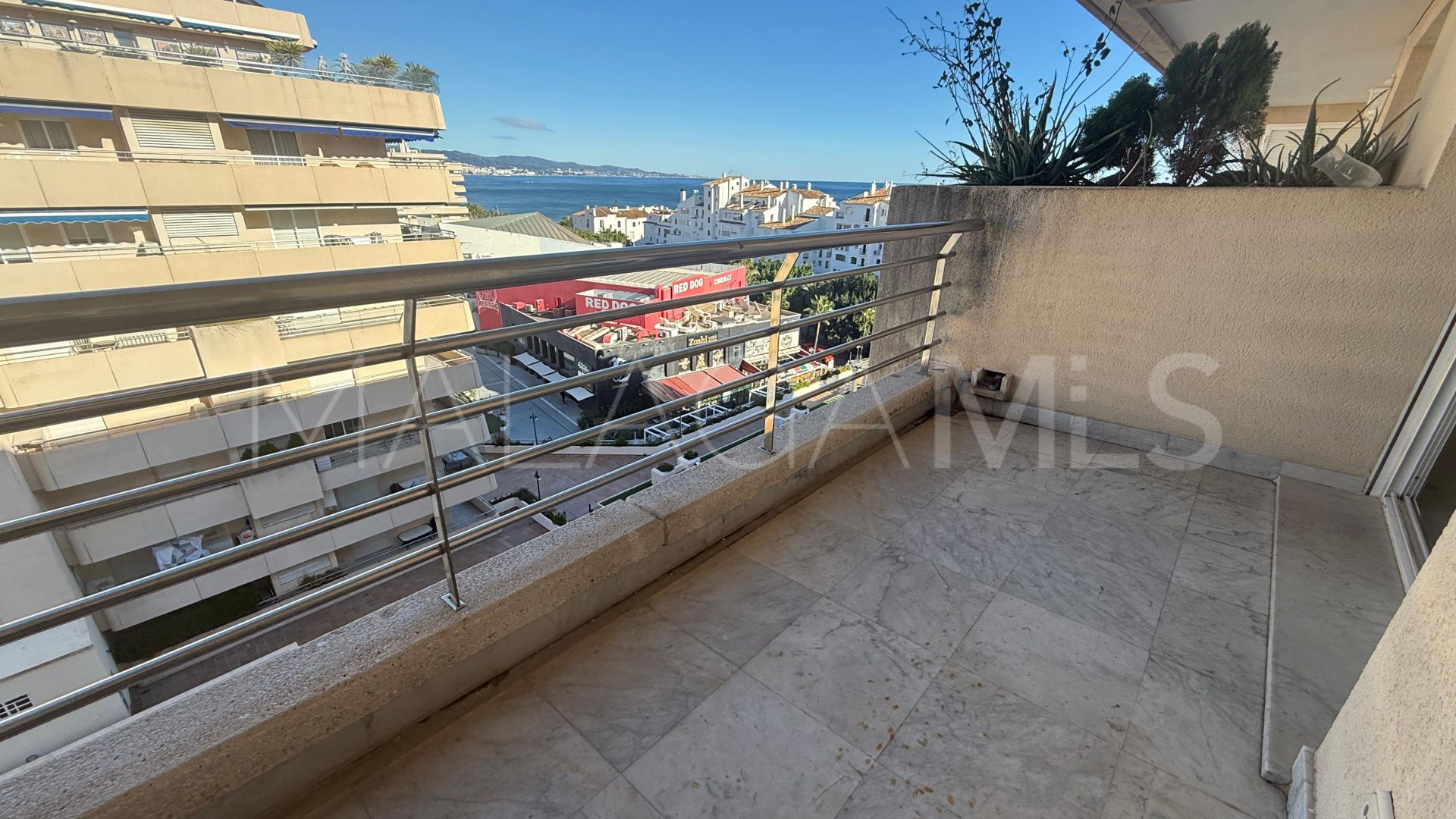 Wohnung for sale in Marbella - Puerto Banus