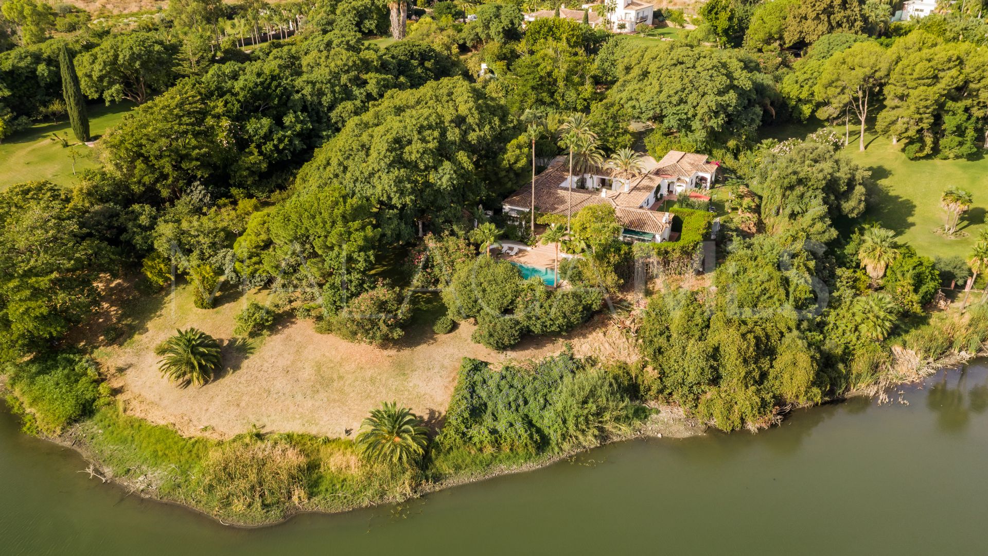 Benahavis, cortijo for sale with 6 bedrooms