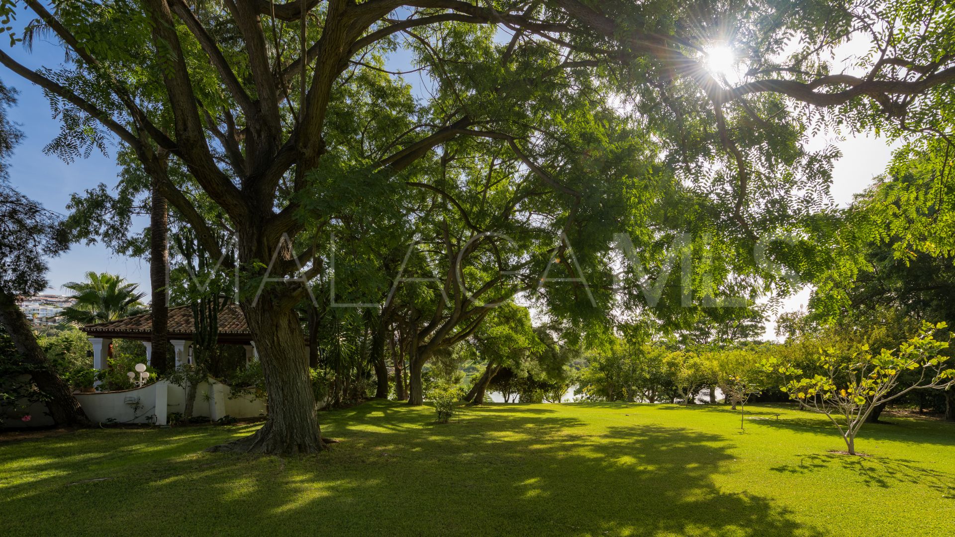 Benahavis, cortijo for sale with 6 bedrooms