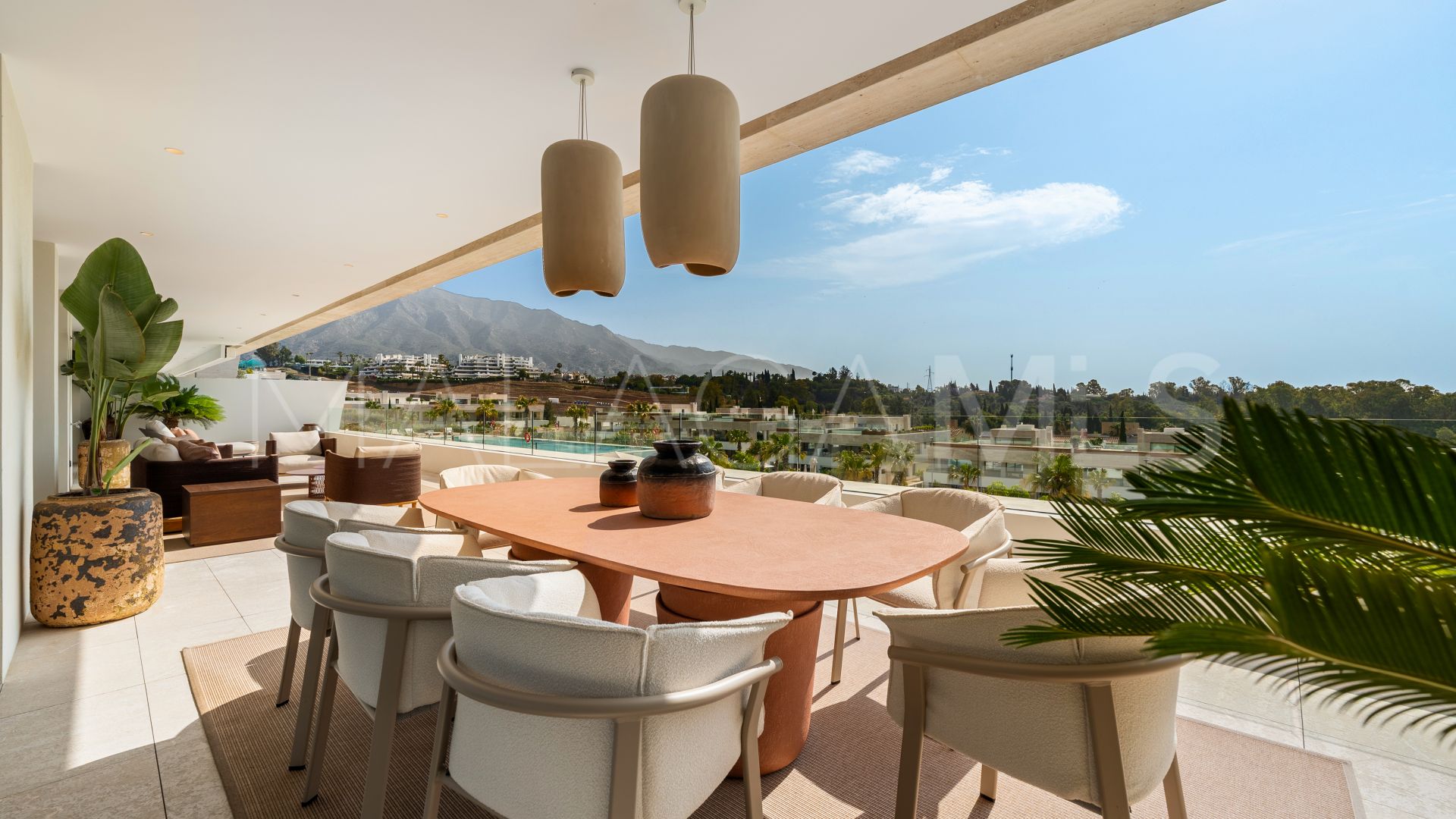 4 bedrooms duplex penthouse in Marbella Golden Mile for sale