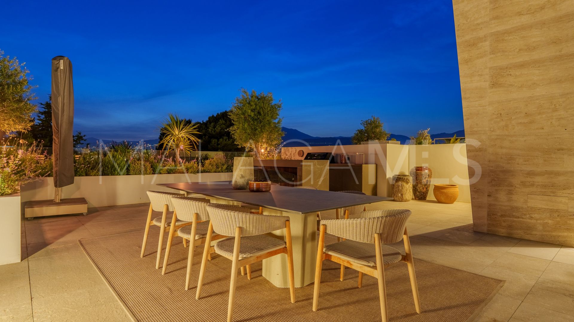 4 bedrooms duplex penthouse in Marbella Golden Mile for sale