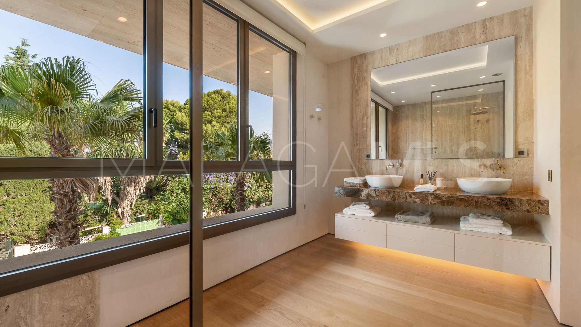 4 bedrooms duplex penthouse in Marbella Golden Mile for sale