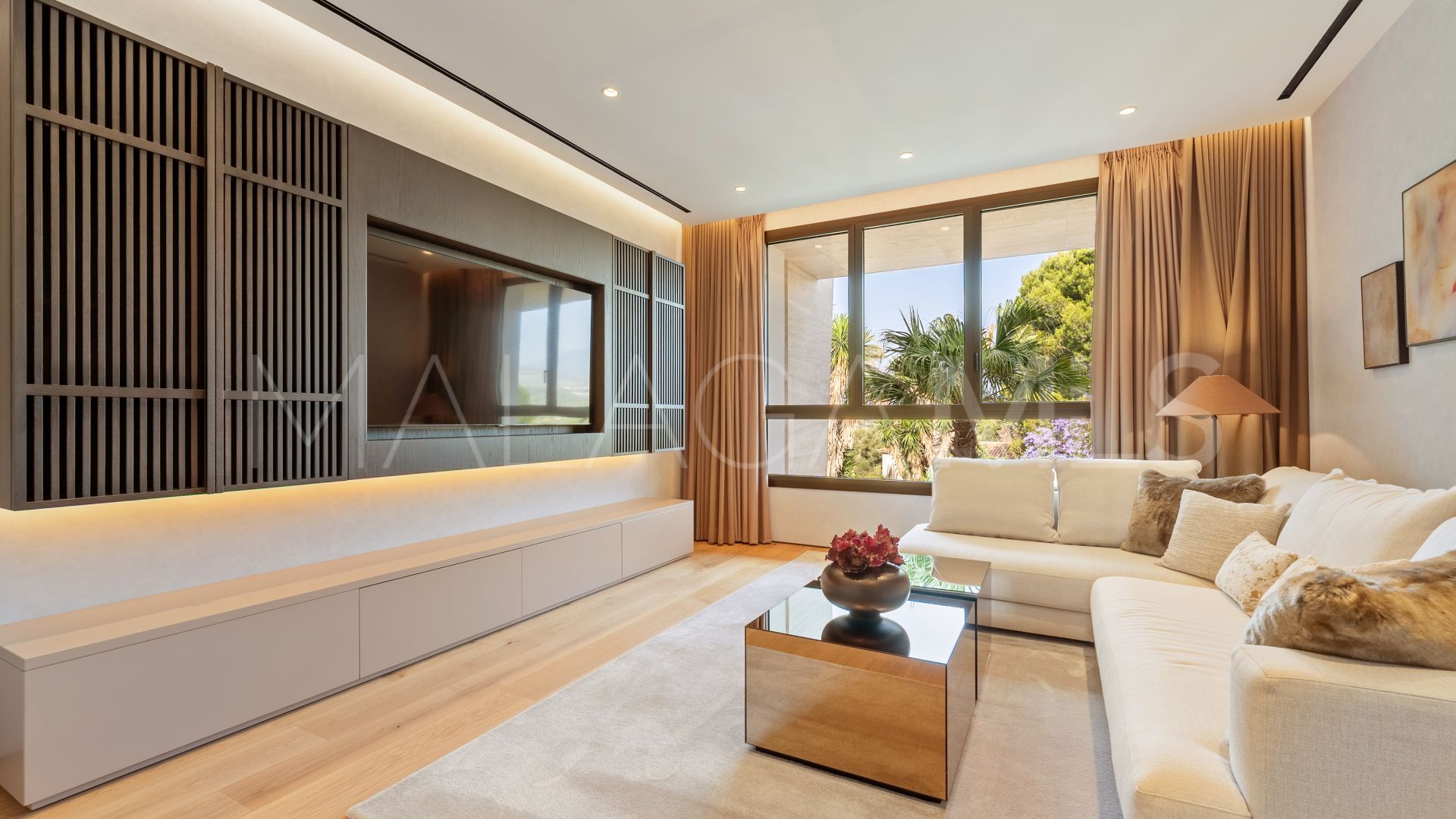 4 bedrooms duplex penthouse in Marbella Golden Mile for sale