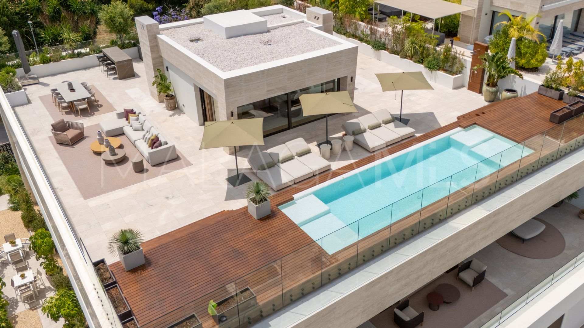 4 bedrooms duplex penthouse in Marbella Golden Mile for sale