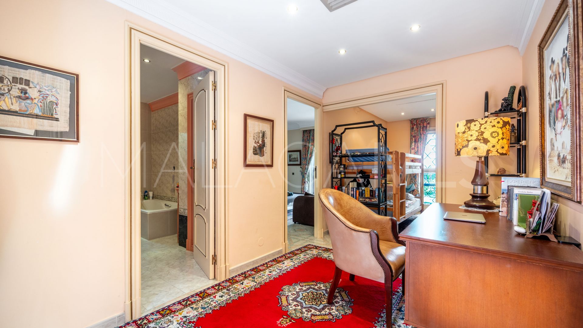 Villa for sale in Estepona