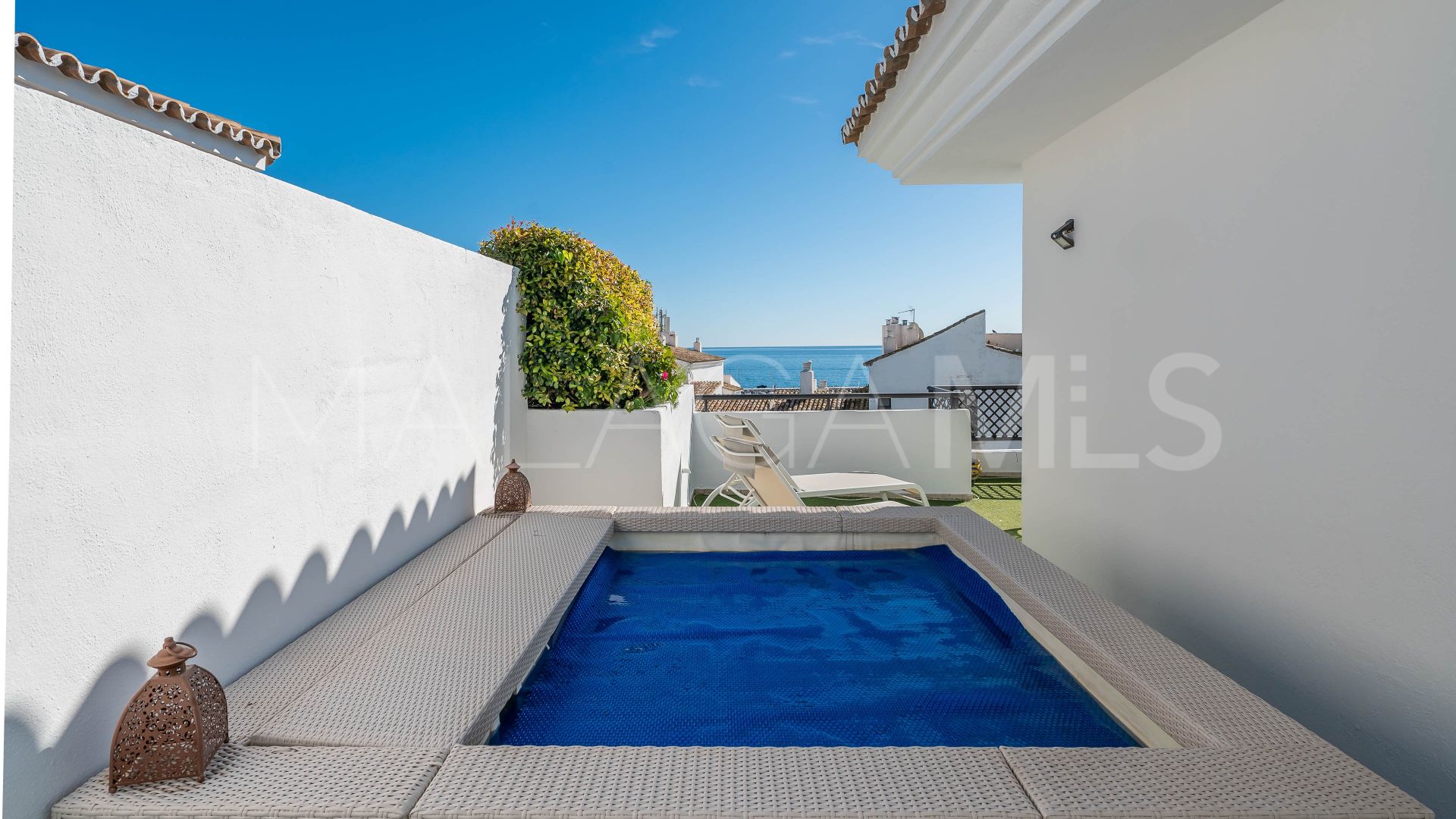 Duplex penthouse for sale in Terrazas de Banus