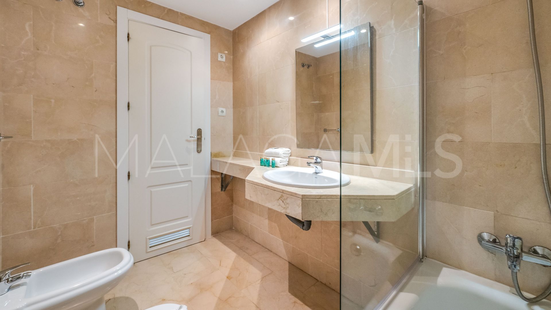 Duplex penthouse for sale in Terrazas de Banus