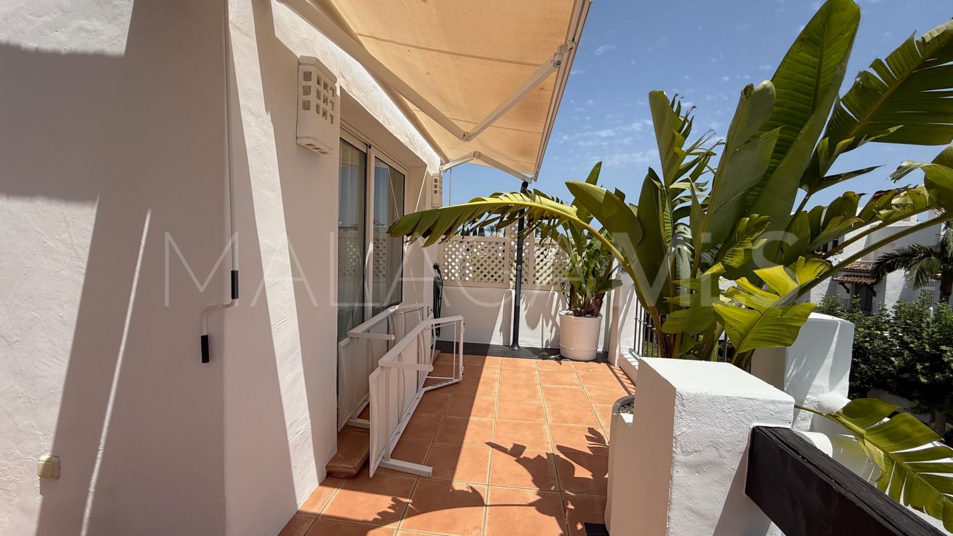 Appartement terrasse for sale in Alcazaba Beach