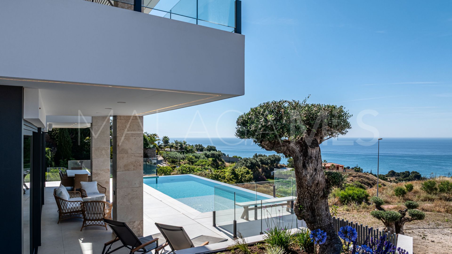 For sale Benalmadena 4 bedrooms villa
