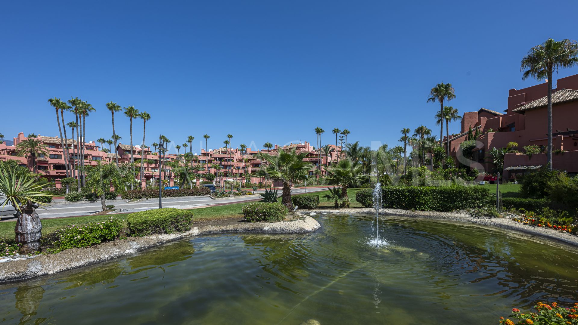 Menara Beach, apartamento planta baja a la venta