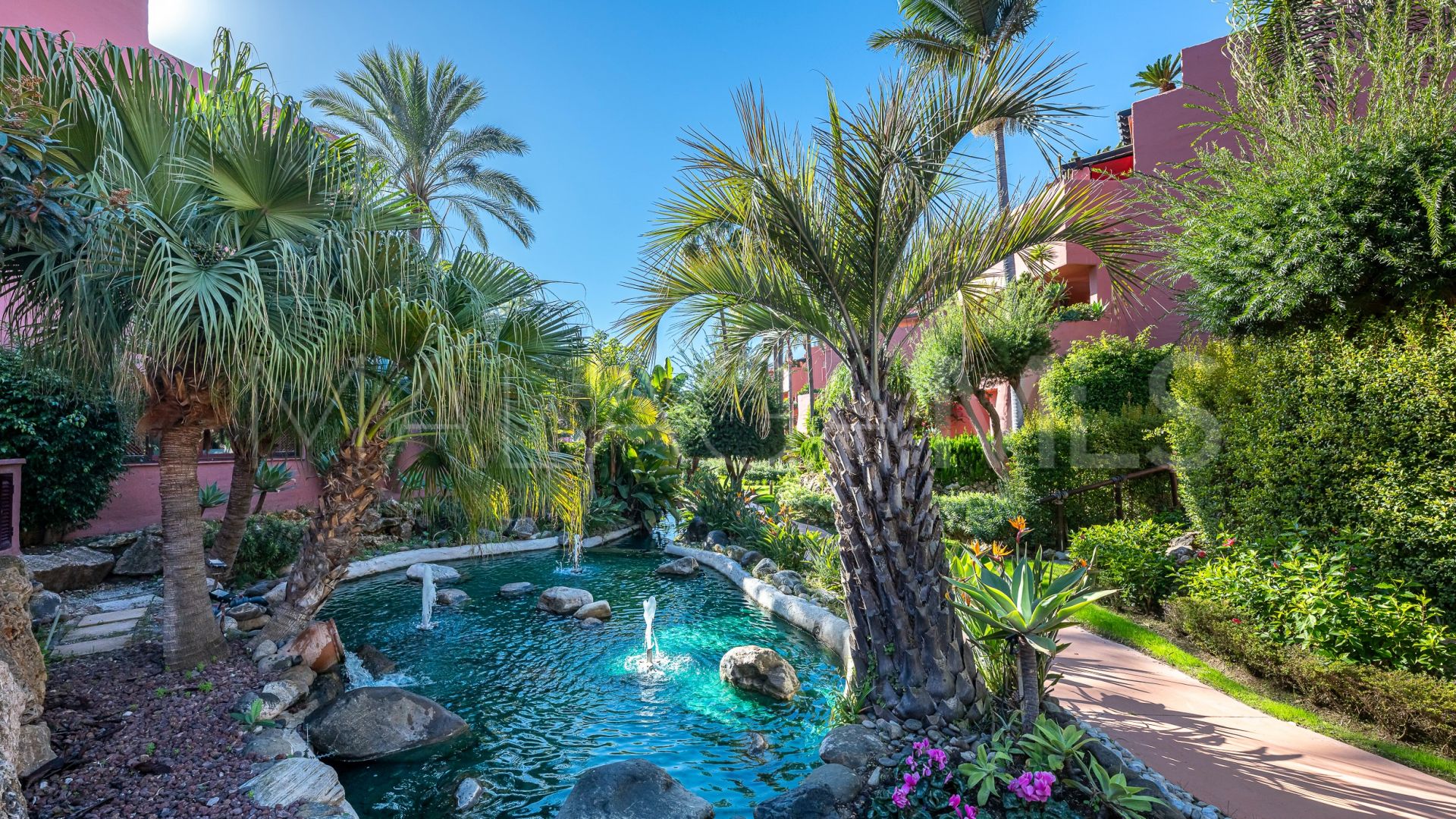 Menara Beach, apartamento planta baja a la venta