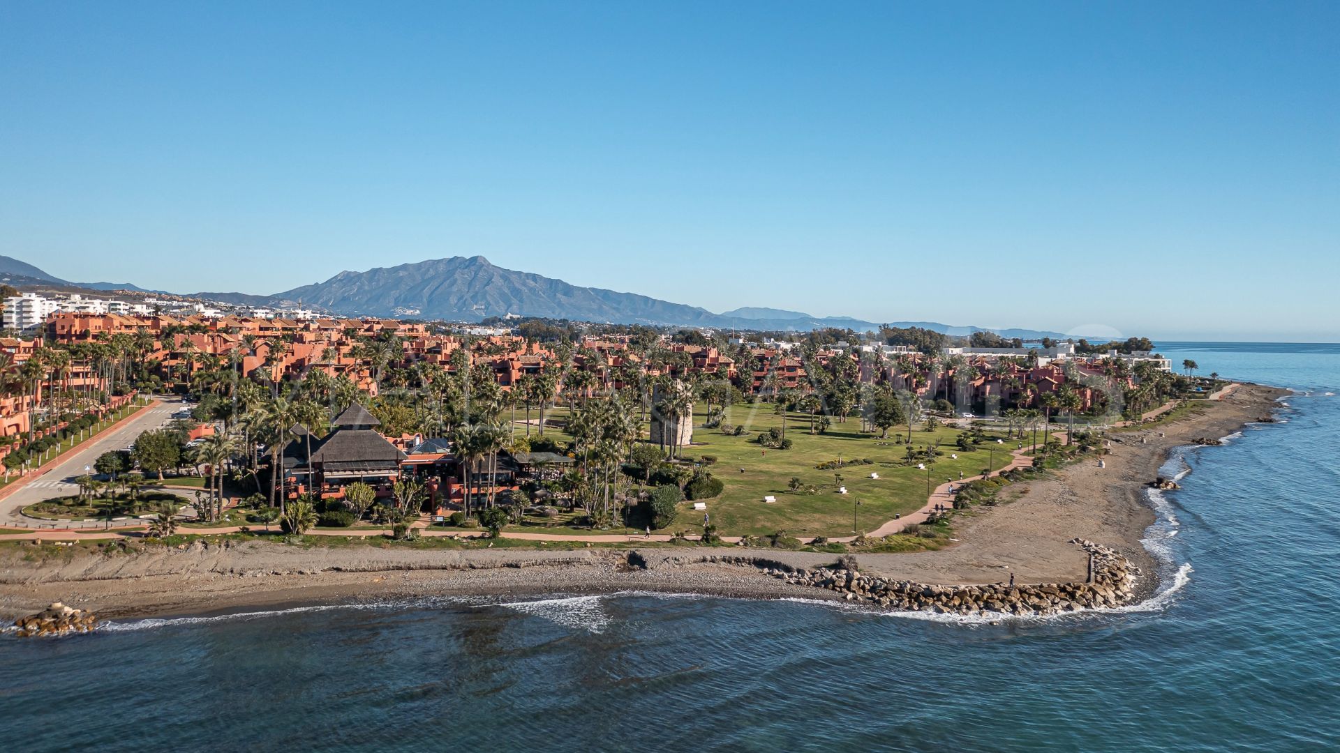 Menara Beach, apartamento planta baja a la venta