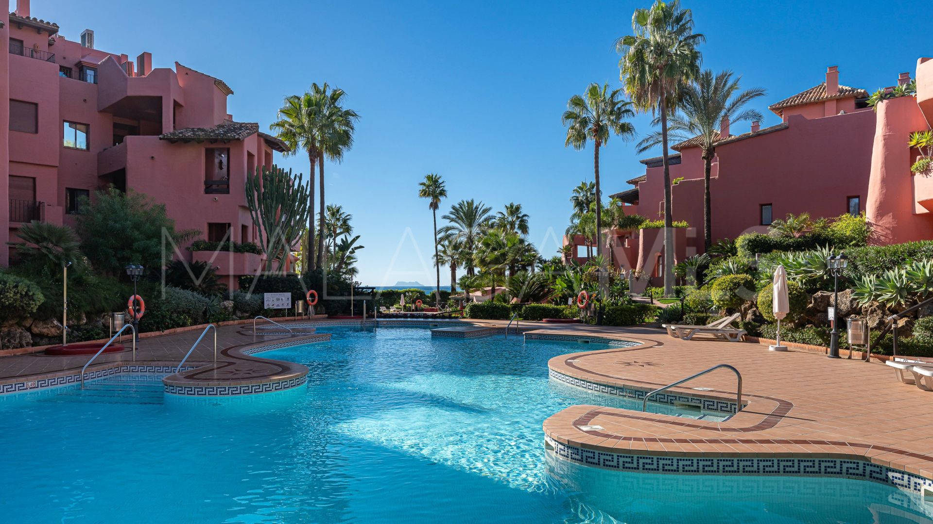 Menara Beach, apartamento planta baja a la venta