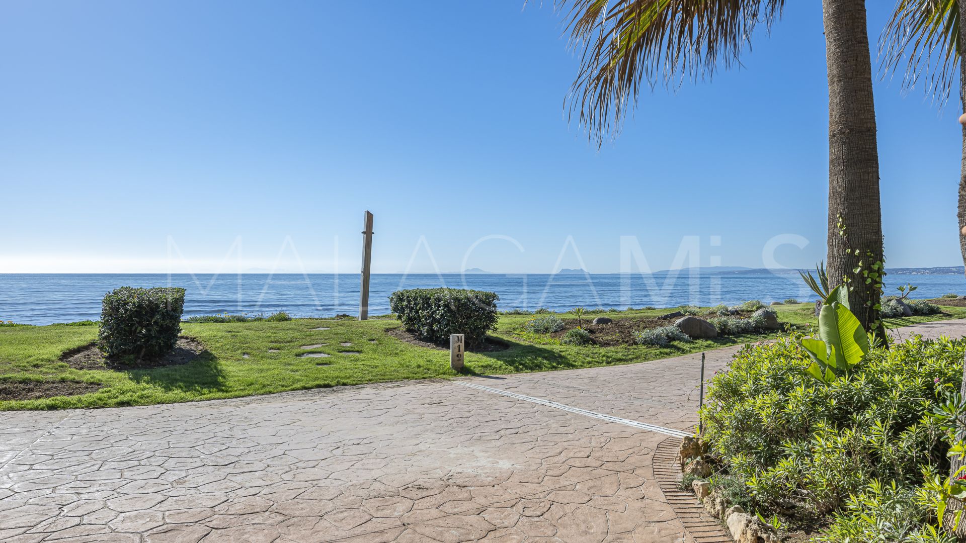 Menara Beach, apartamento planta baja a la venta