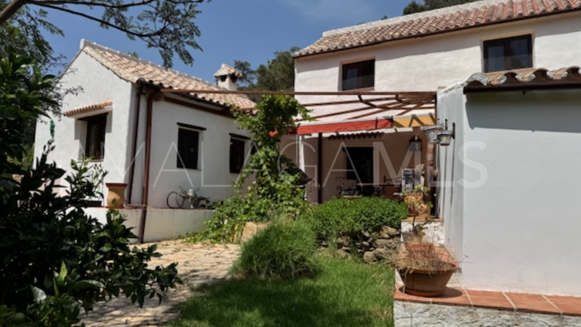 Casares villa for sale