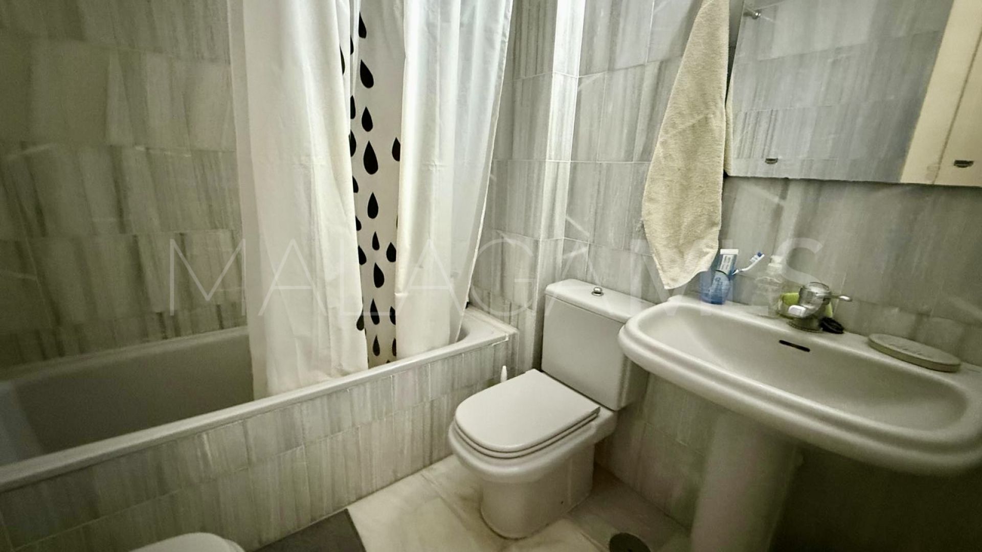 Buy San Pedro de Alcantara apartment with 3 bedrooms