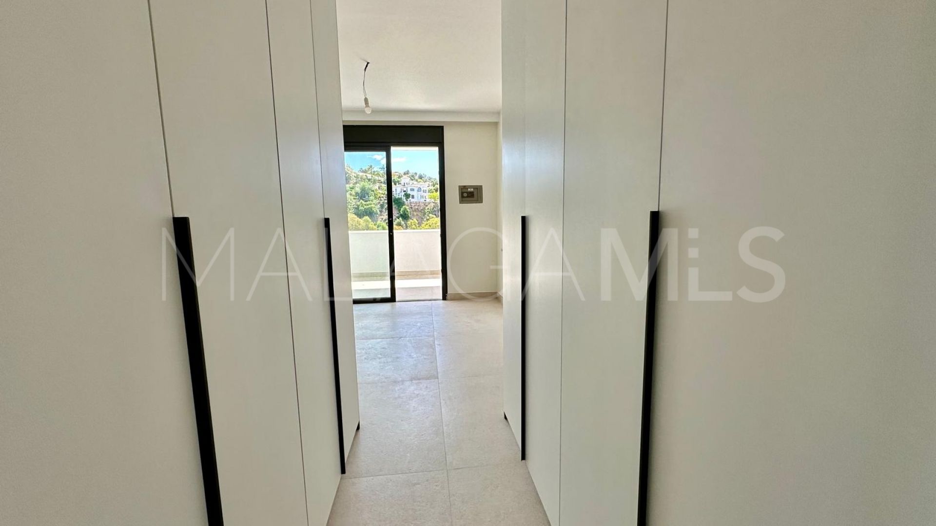 La Quinta apartment for sale