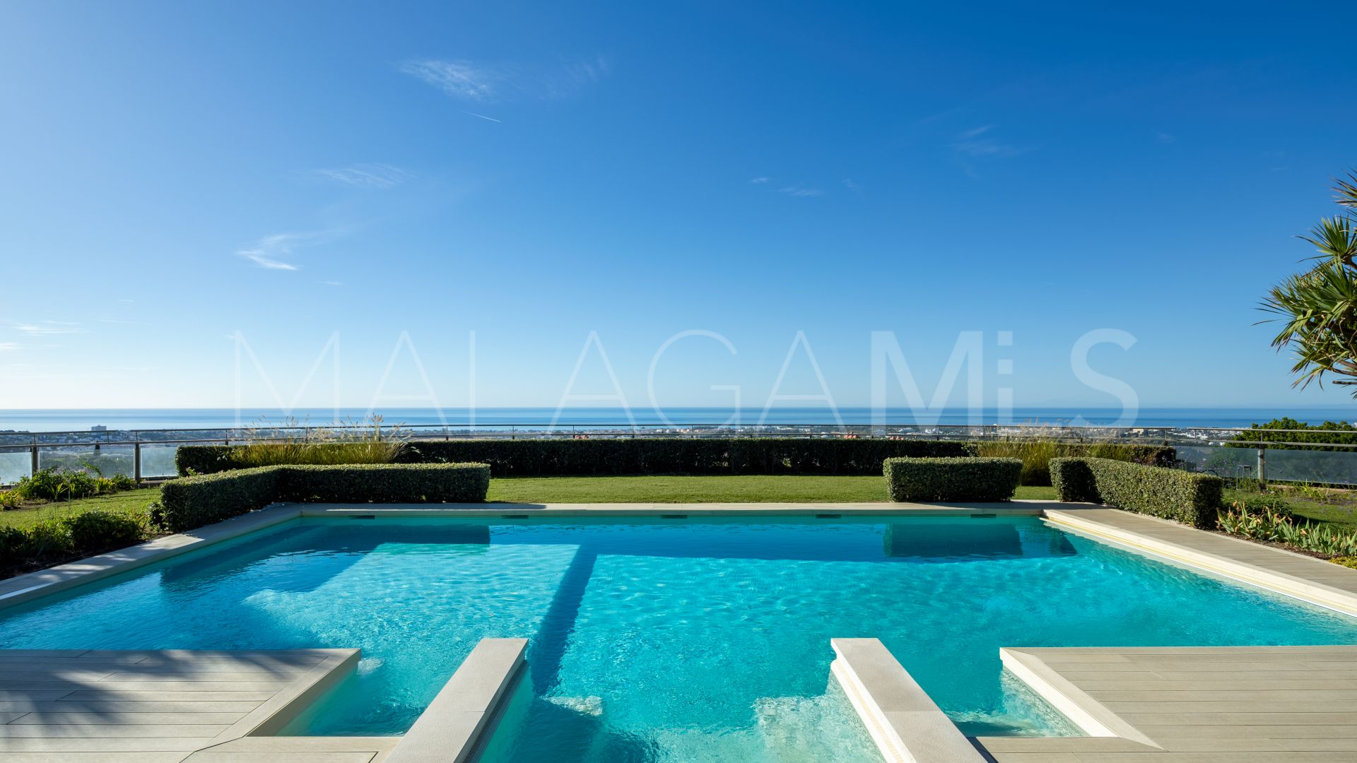 Villa for sale in Monte Halcones