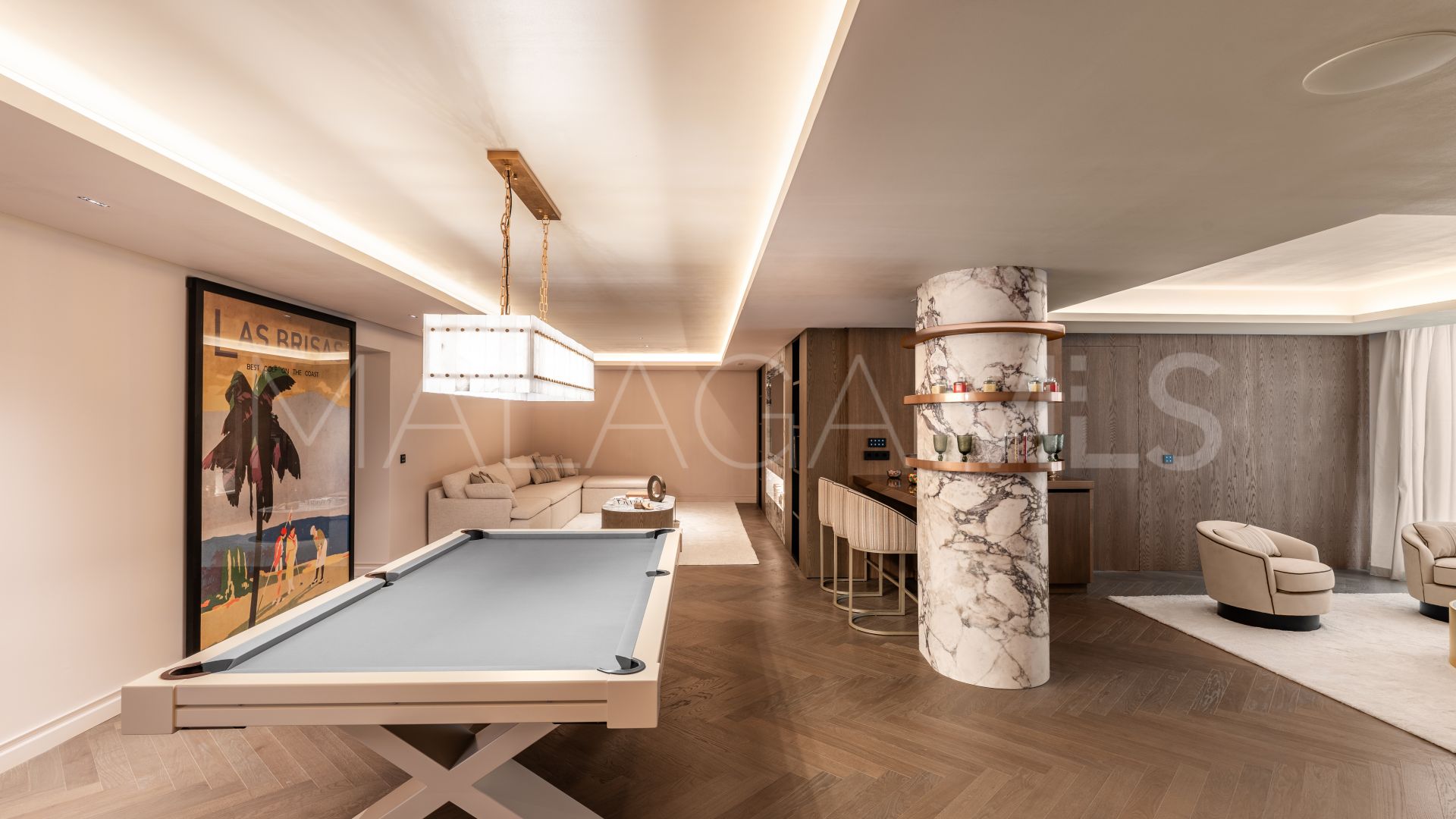 Villa for sale in Nueva Andalucia