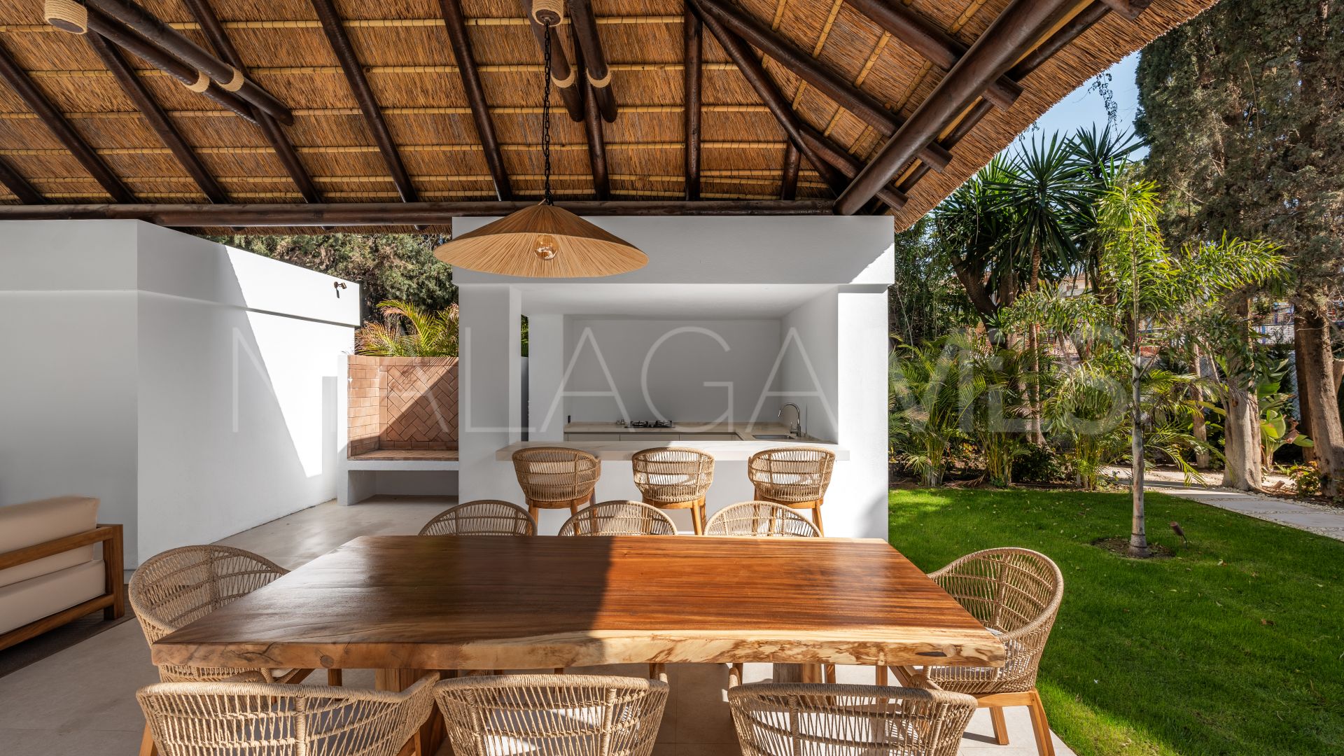 Villa for sale in Nueva Andalucia