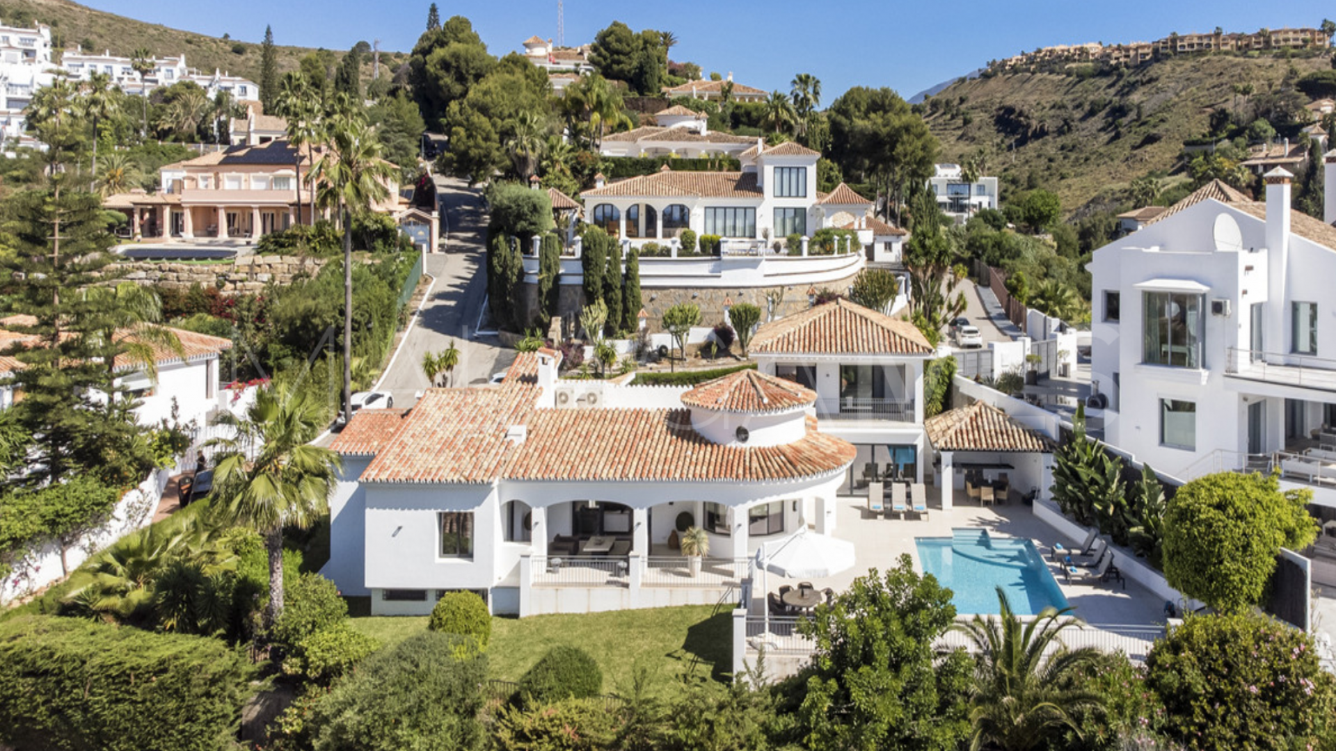 Villa for sale in Paraiso Alto