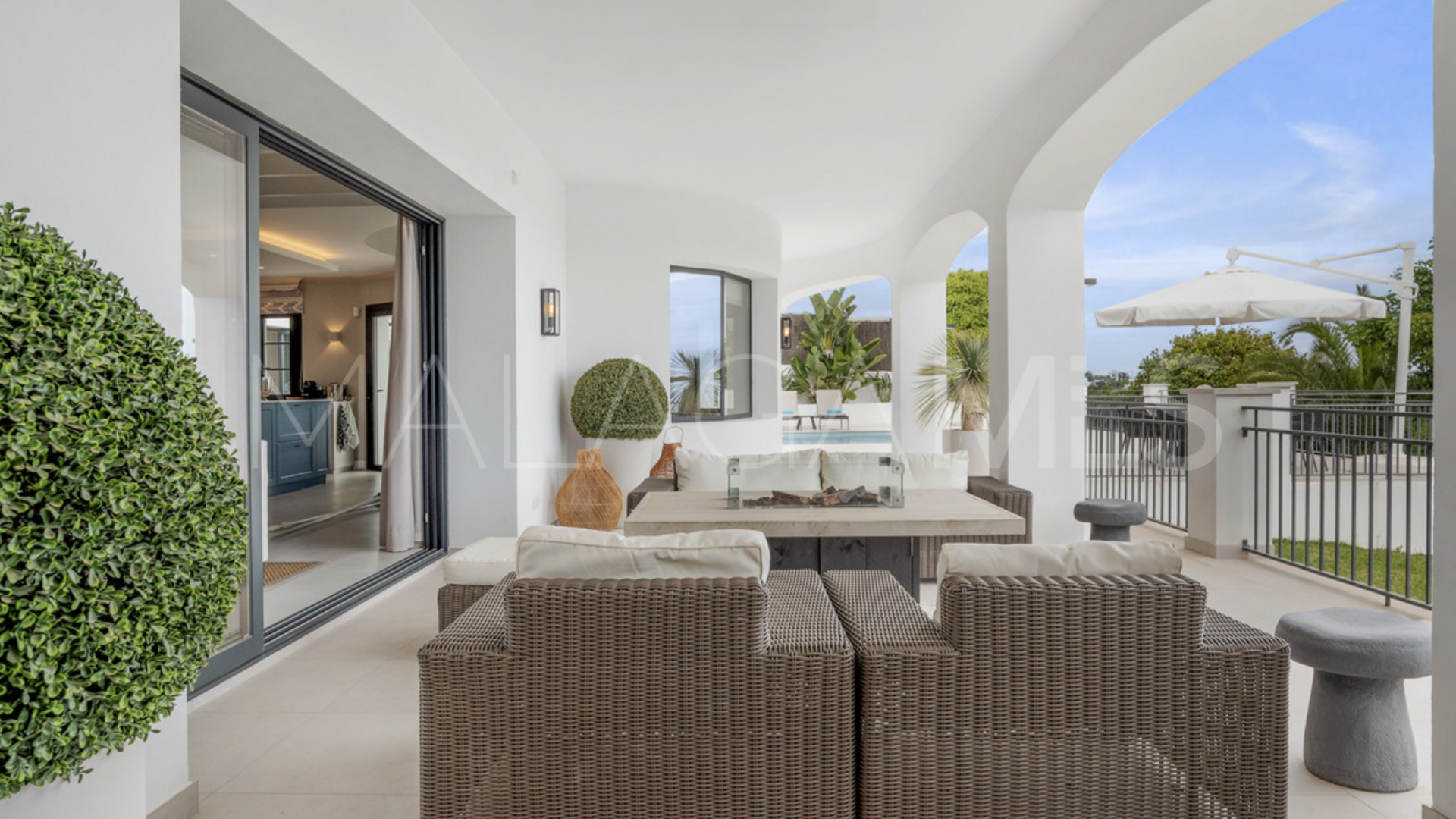 Villa for sale in Paraiso Alto