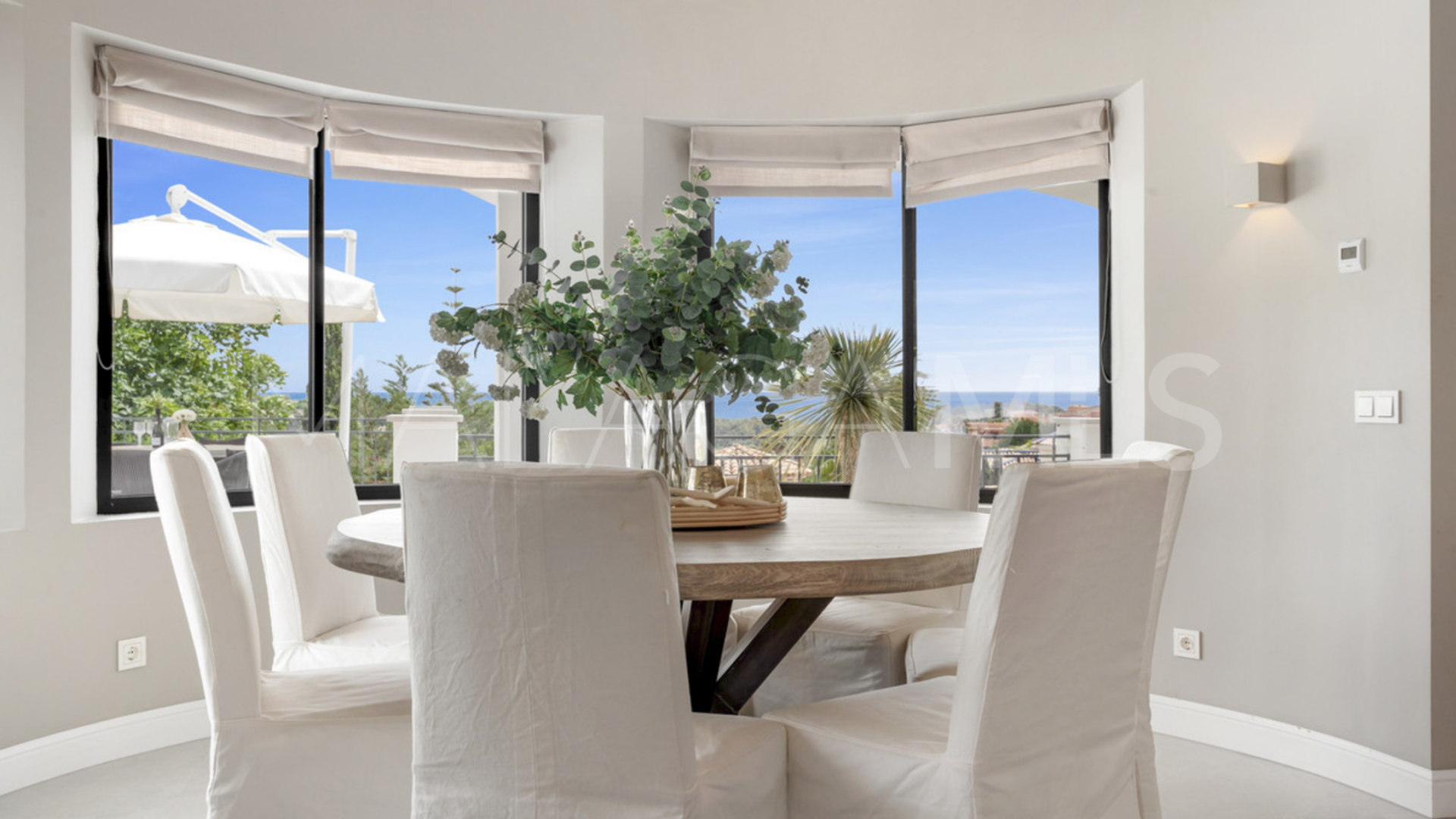 Villa for sale in Paraiso Alto