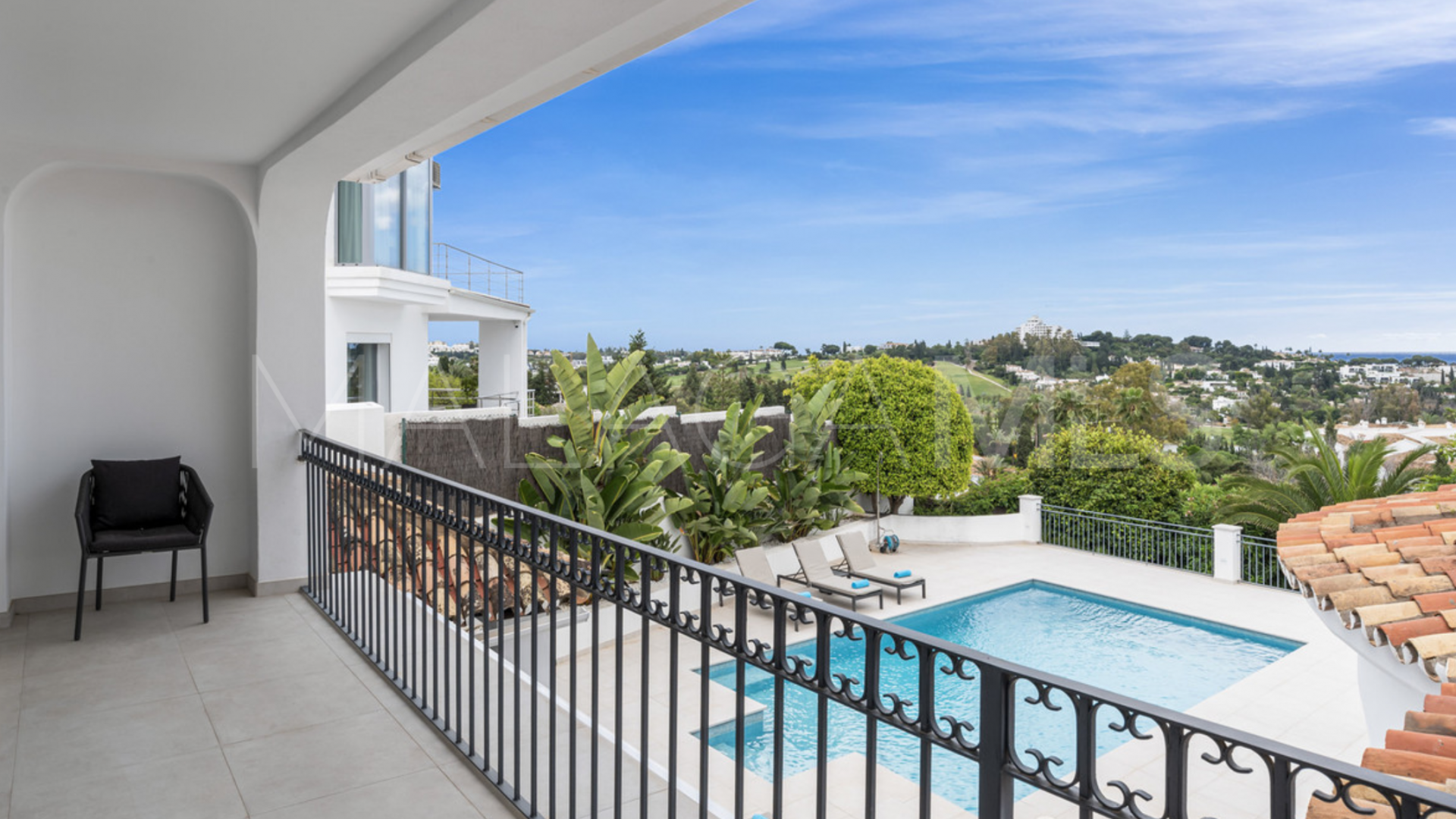 Villa for sale in Paraiso Alto