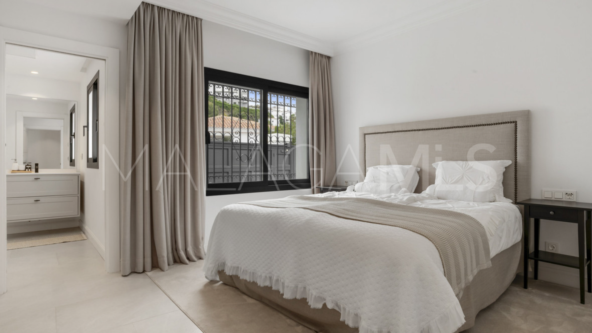 Villa for sale in Paraiso Alto