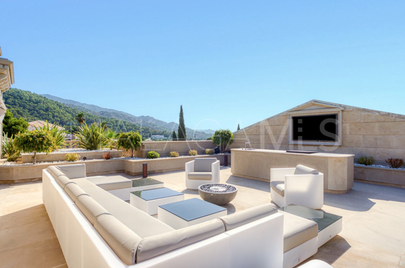 Villa for sale in Sierra Blanca