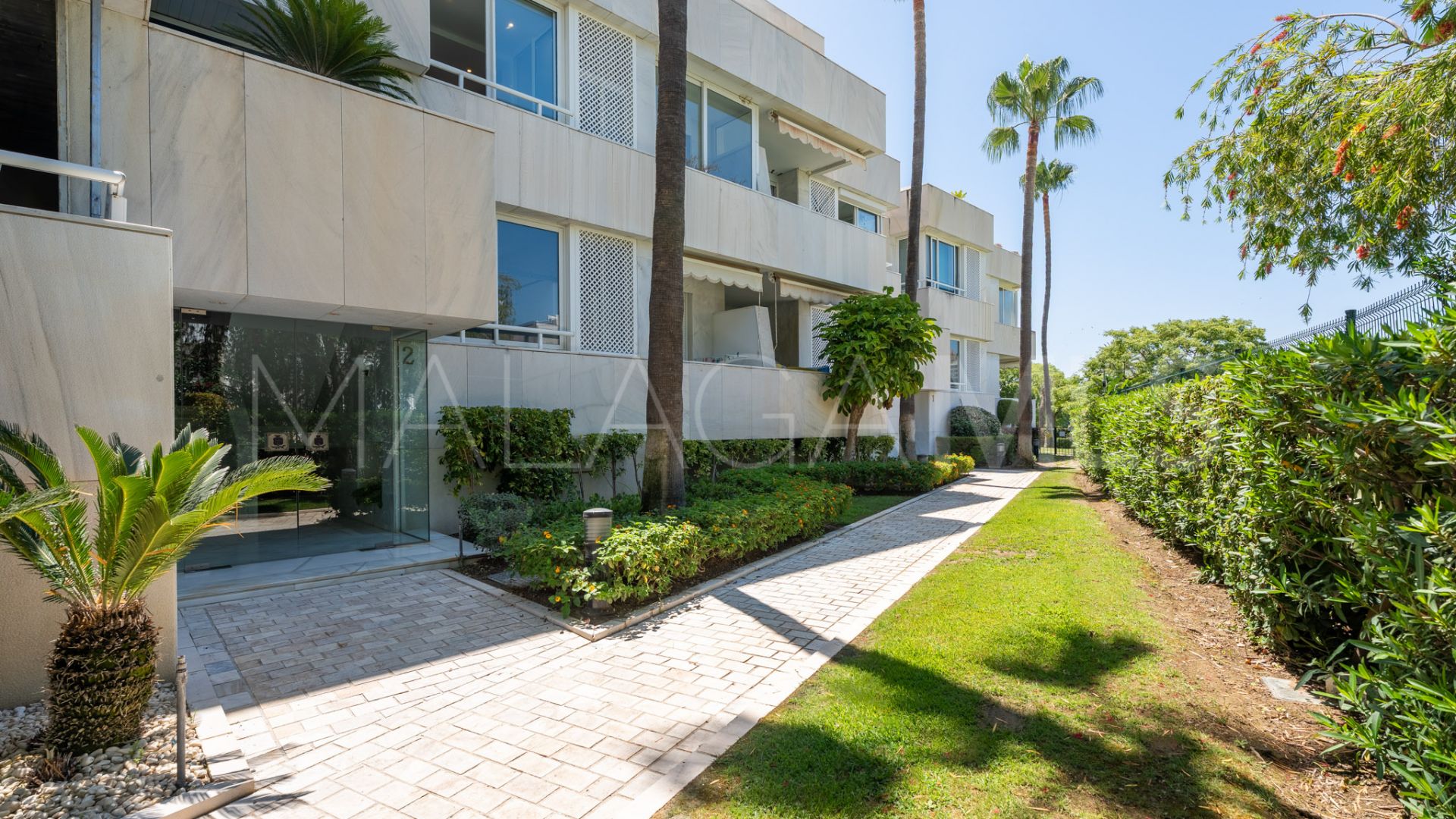 Nueva Andalucia apartment for sale